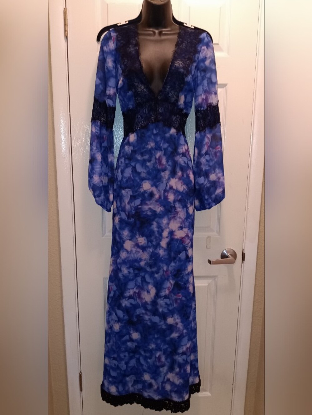 Badgley Mischka Watercolor Blue Floral Lace-Trim Maxi Dress